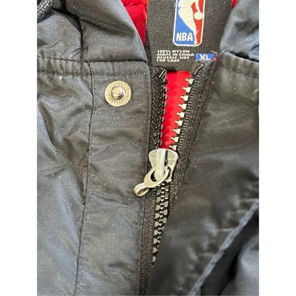 Y2K NBA UNK Atlanta Hawks Puffer Jacket - Picture 8 of 8